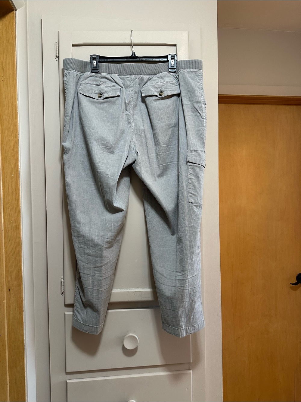Women’s Sonoma Light Gray Cargo Cropped Pants - Picture 2 of 8